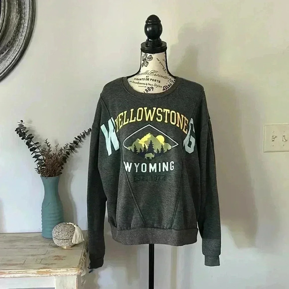 Modern Lux Yellowstone Wyoming Patchworked Pullover Women's size XL - Picture 1 of 7